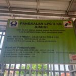 Jumini Pemilik Pangkalan GAS LPG 3Kg Desa Sabuk Indah Kecamatan Abung Kunang, Diduga Tetapkan Tarif Melampaui Harga HET Rp.18.000,- Per-Tabung