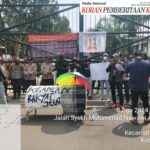 Aliansi Pamungkas Geruduk Gedung DPRD Provinsi Banten