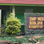 Diduga Pakai Rangka Baja Non SNI, Proyek Rehabilitasi SMP NEGERI 02 Banjar Agung Patut Dipertanyakan