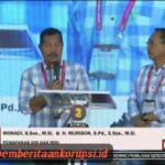 LUCU! Monadi AKan Gunakan Dana Desa Untuk Atasi Jalan Kabupaten Rusak Berat Saat Debat