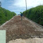 Pekerjaan Rabat Beton Jalan Menggunakan Besi Tikar Diduga Tidak Memenuhi Standar