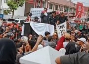 Aksi Ujuk Rasa Penolakan Menampung Sampah dari Tangsel Makin Memanas, Bupati dan Wakil Bupati Pandeglang Menghilang