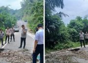 Bupati OKU Selatan Abusama,S.H Tinjau Jalan Amblad di Desa Jepara