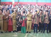 1.468 Seragam Gratis Dibagikan, Bupati Lampung Barat Parosil Mabsus Paparkan Rencana Program Beasiswa