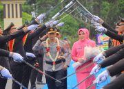 Polda Lampung Gelar Tradisi Penyambutan Kapolda Baru Irjen Pol Helfi Assegaf