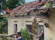 144 Rumah Rusak Diterjang Puting Beliung di Lampung, Enam Kabupaten Terdampak