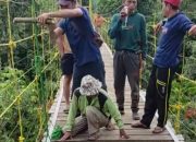 Baru Sebulan Diserahterimakan, Jembatan Gantung Desa Blimbing Jaya Rusak Berat