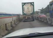 Tak Layak Dipungut Tarif! Tol Kayuagung–Palembang Dikeluhkan Rusak Parah, Pengguna Sebut Terburuk di Indonesia