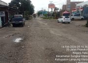 Jalan Lintas Batu Raja–Negara Ratu Rusak Parah, Warga Sungkai Utara: “Setiap Tahun Pasti Ada Korban”