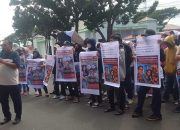 LSM Serawai dan LSM Gerbak Geruduk Kantor Gubernur, Desak Kadis PUPR Bengkulu Dicopot